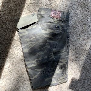 Lucky Brand Camo Cargo Pants